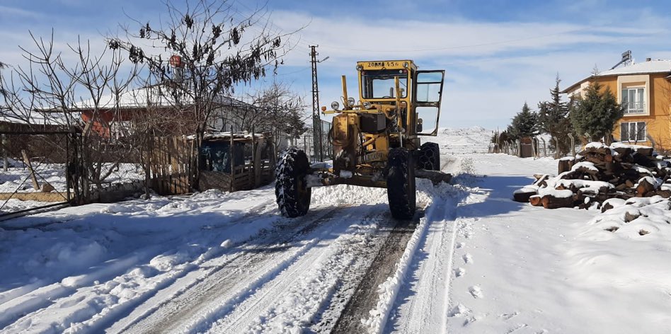 685 MAHALLEDE YOL AÇMA ÇALIŞMALARI TAMAMLANDI