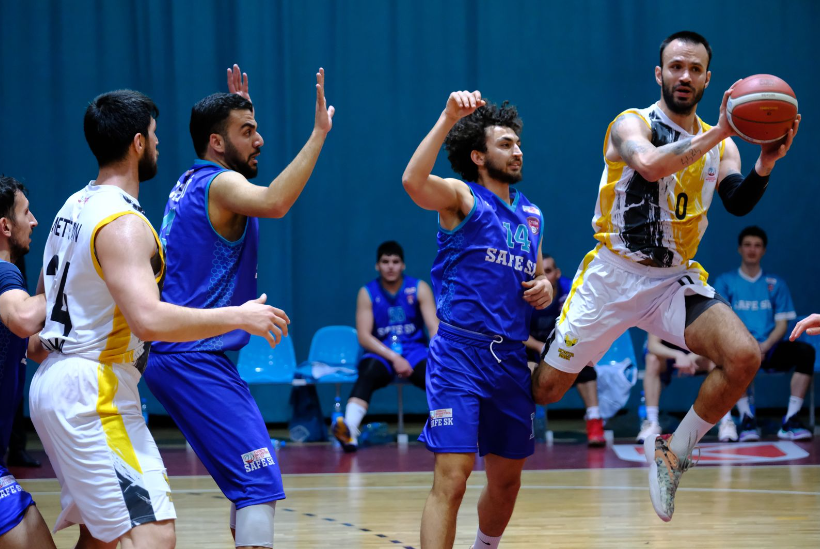 Basketbolda Konya Büyükşehir Belediyespor Fırtınası