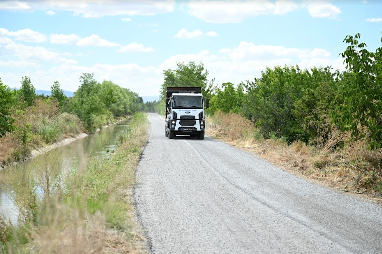 Battalgazi Belediyesi 3 Mahallede Toplam 30 Kilometre Asfalt Çalışması Yaptı