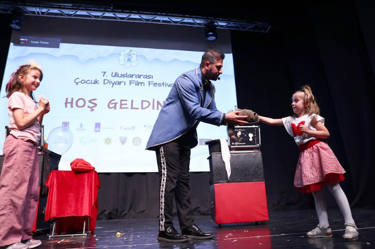 Çocuk Diyarı Film Festivali Başladı