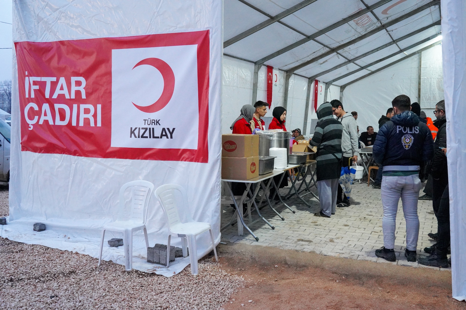 Kızılay’ın Afet Bölgelerindeki Yardım Çalışmaları Ramazan Ayında da Aralıksız Sürüyor