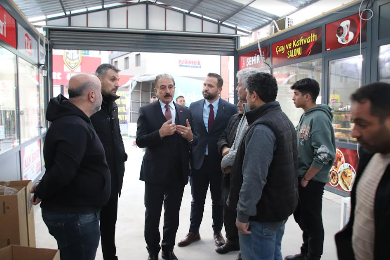 Kültür ve Turizm Bakanı Ersoy, Kendi İmkanları İle 150 Depremzede Esnafa Klima Gönderdi