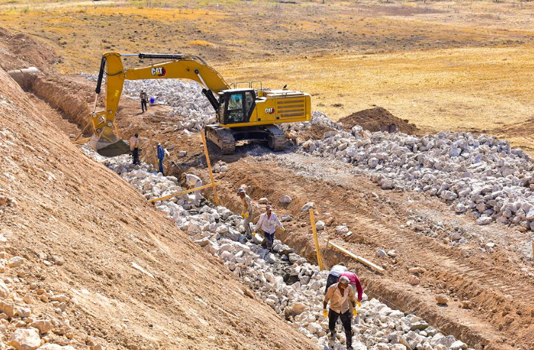 Kuzey Kuşak Yolunda İstinat Duvarı Yapılıyor