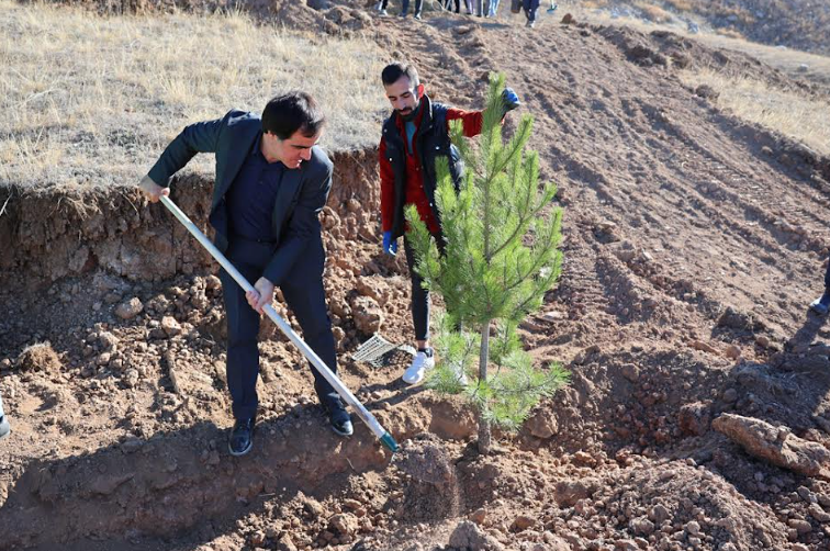 Mevsimlik İşçiler Adına Hatıra Ormanı Oluşturuldu