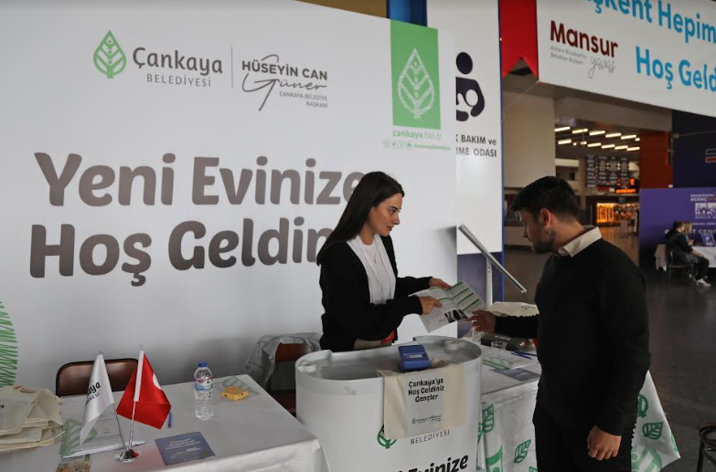 "Yeni Evinize Hoş Geldiniz" Gençler!