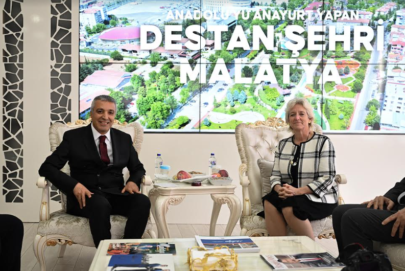 UNDP Türkiye Mukim Temsilcisi Louisa Vinton’ dan Büyükşehir Belediye Ziyareti